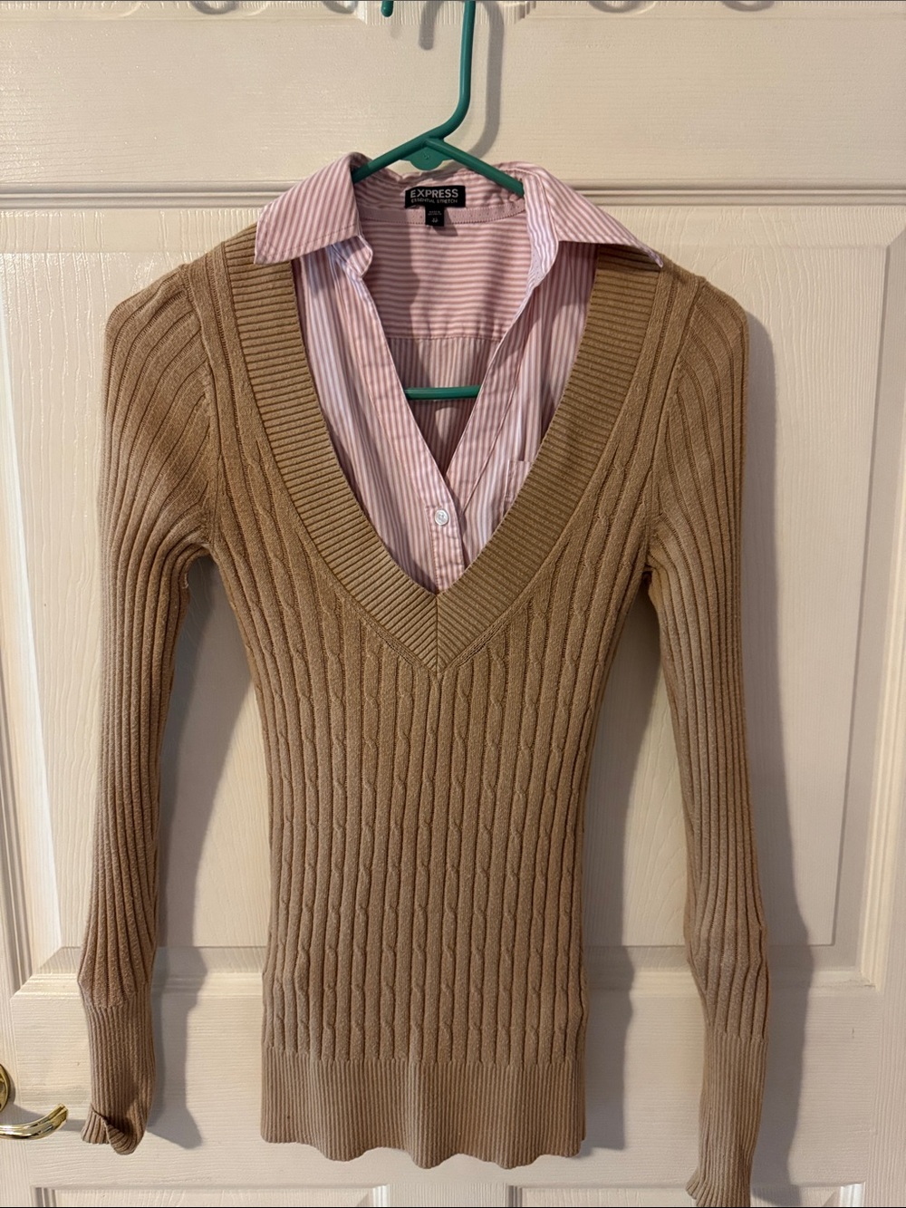 Express Trio: Beige Ribbed V-Neck Sweater, Camisole & Pink Stripe Shirt - Picture 5 of 6